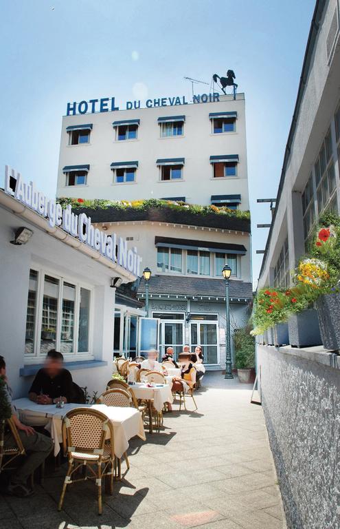 Le Cheval Noir Hotel Paris Pantin Esterno foto