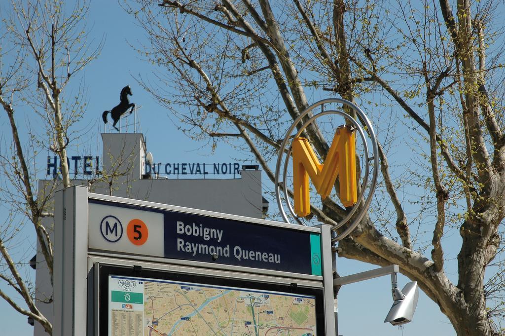 Le Cheval Noir Hotel Paris Pantin Esterno foto